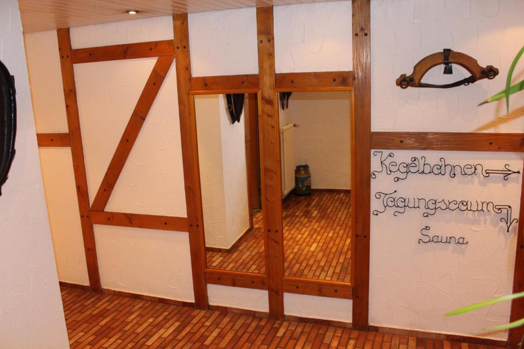Neresheim Landhotel Zur Kanne מראה חיצוני תמונה